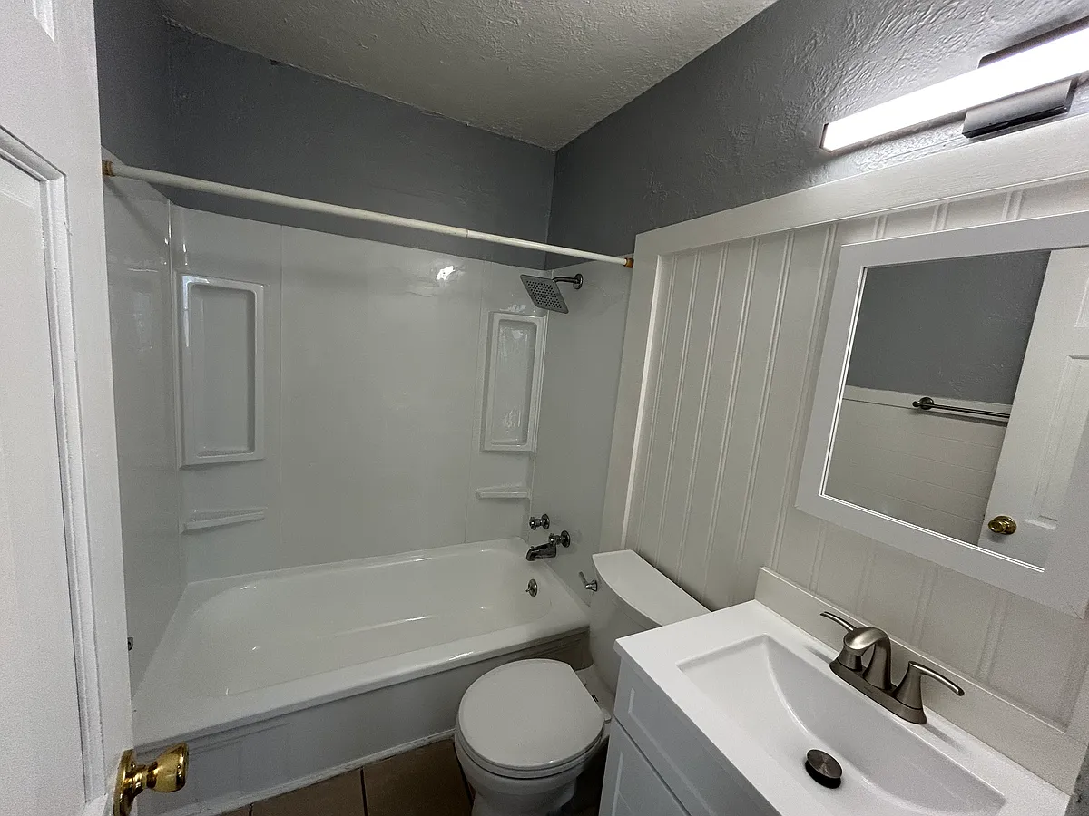 Building Photo - 3105 Ravenswood Dr