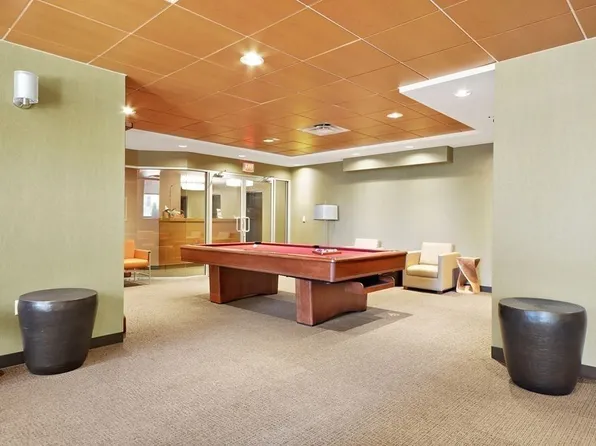 330 East 38th Street image 20 of 27