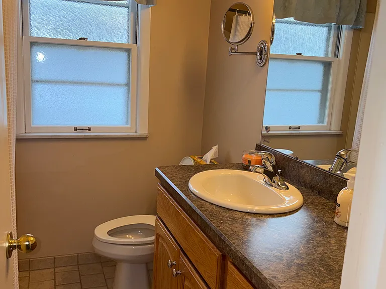 595 Dickerson Rd — Photo 8
