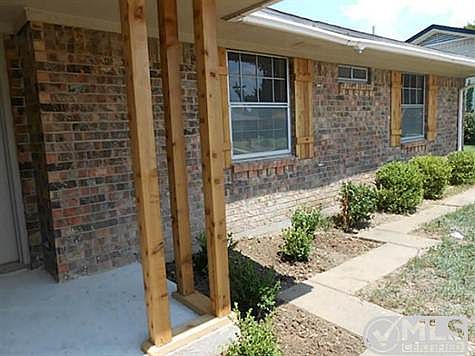 4th image of 1113 Briarbrook Dr
