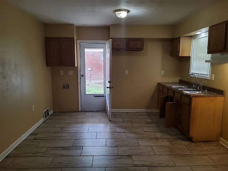 2771 Northmeade Ave — Photo 24