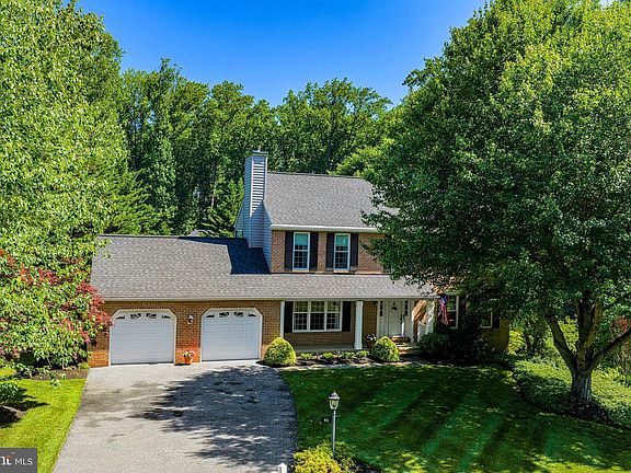 2nd image of 46 Dulaney Hills Ct