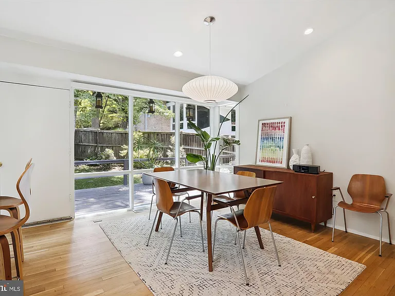 3945 Rickover Rd — Photo 9