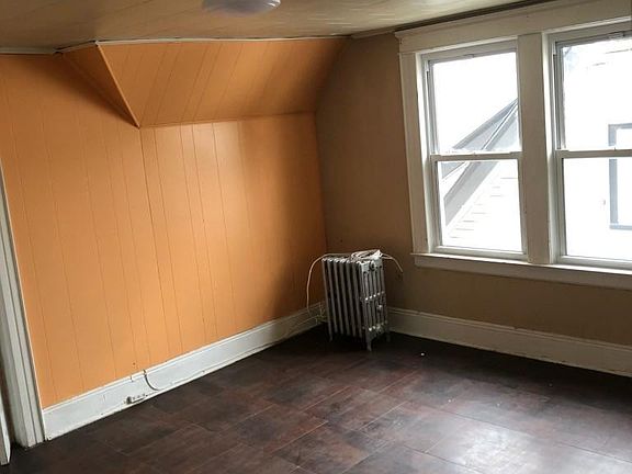 4th image of 8540 94th St #3