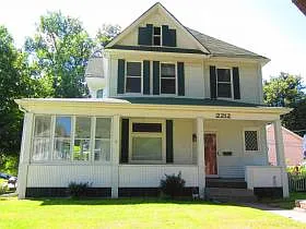 2212 Grand Ave photo 1