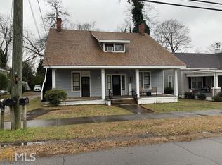 92 Woodlawn Ave, Winder, GA 30680