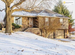 3317 S Fields Rd, Oak Grove, MO 64075