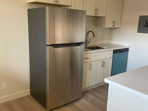 4th image of 695 W Valley Dr #15269633