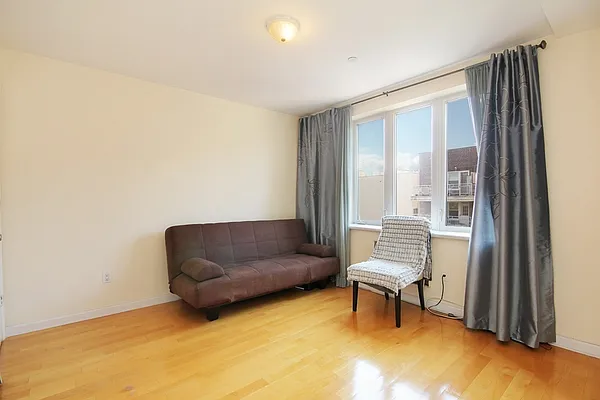 Sold by Compass | media 21