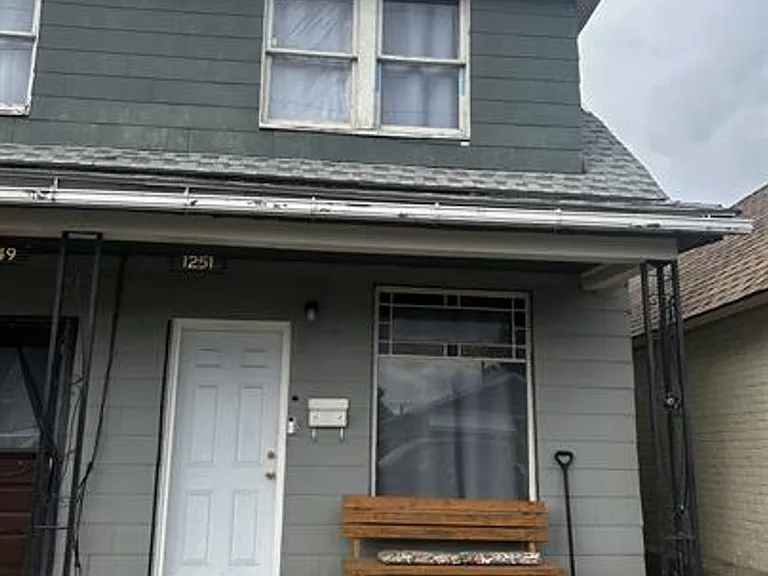 1249 E 2nd St — Photo 1