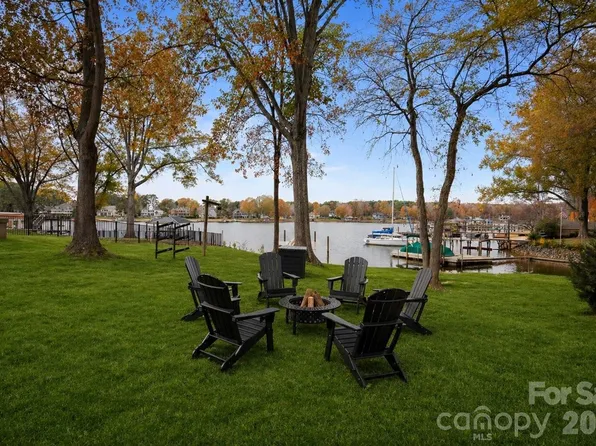 240 Shoreline Loop, Mooresville, NC 28117