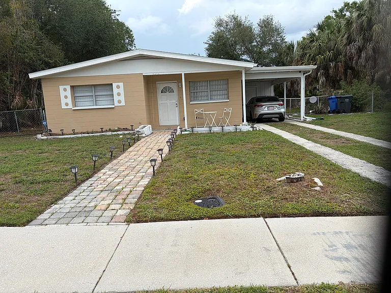 8318 Dahlia Ave — Photo 2