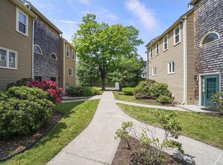 2 13th St APT 4, Attleboro, MA 02703