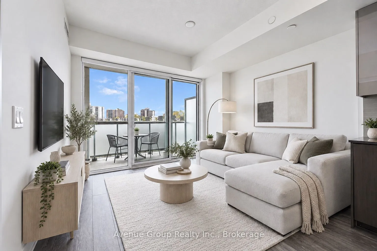 3 bed, $2,849 — Photo 1