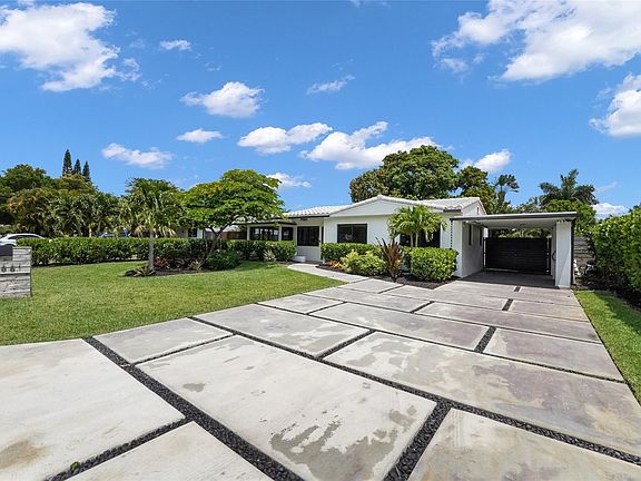 5th image of 661 NW 35th Court