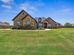 19484 Ridge Point Cir, Lindale, TX 75771