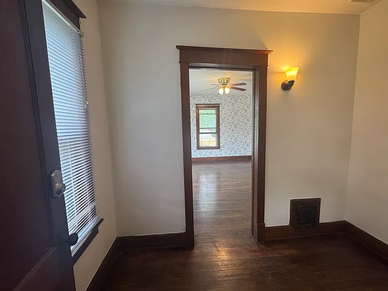 71 Mary St #2 — Photo 2