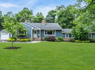 9 Spring Ln, Warren, NJ 07059