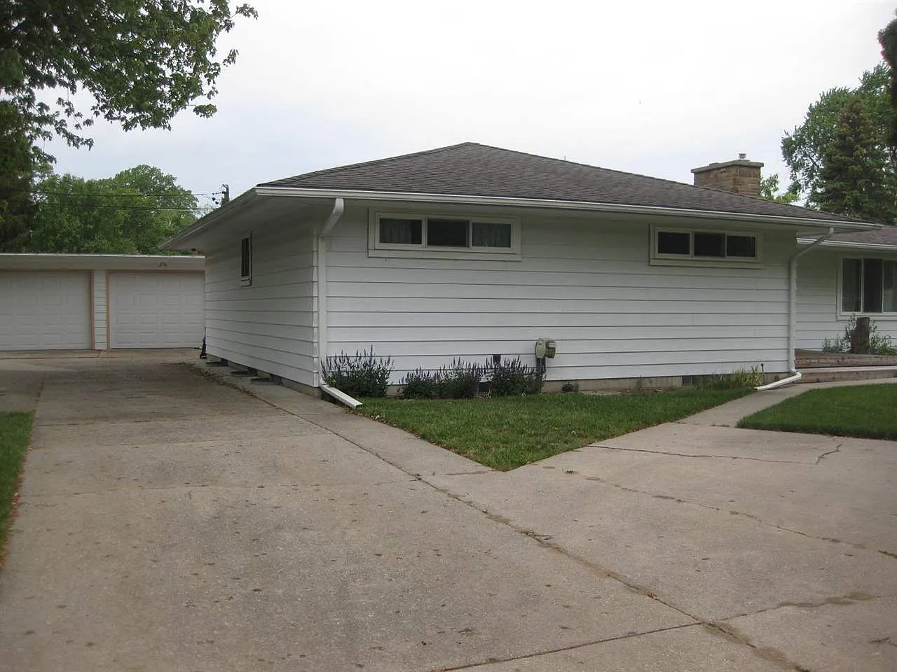 700 McDonnell St photo 1