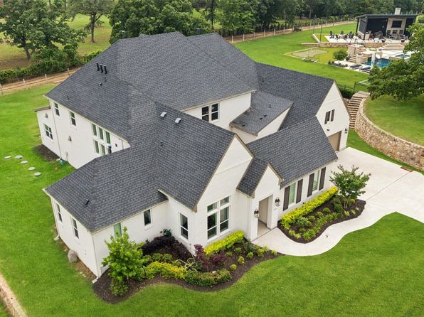3705 Melville Cir