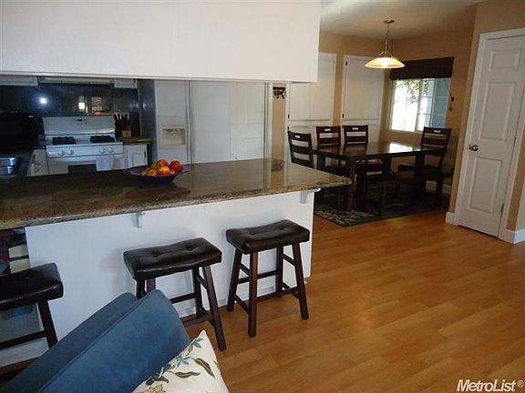 2nd image of 7662 Glenacre Way