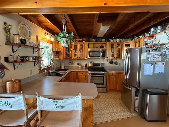 4th image of 9 Lakeside Rd