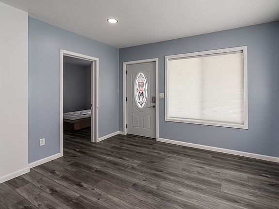 5th image of 1608 W Adams St