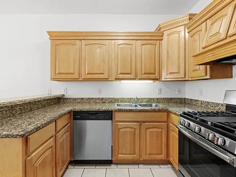 561 Green Village Ct #A — Photo 16