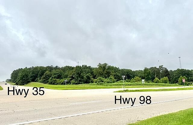 1st image of 1944 Us Highway 98