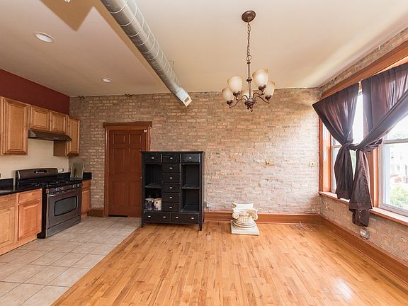 2nd image of 1106 S Francisco Ave #2F