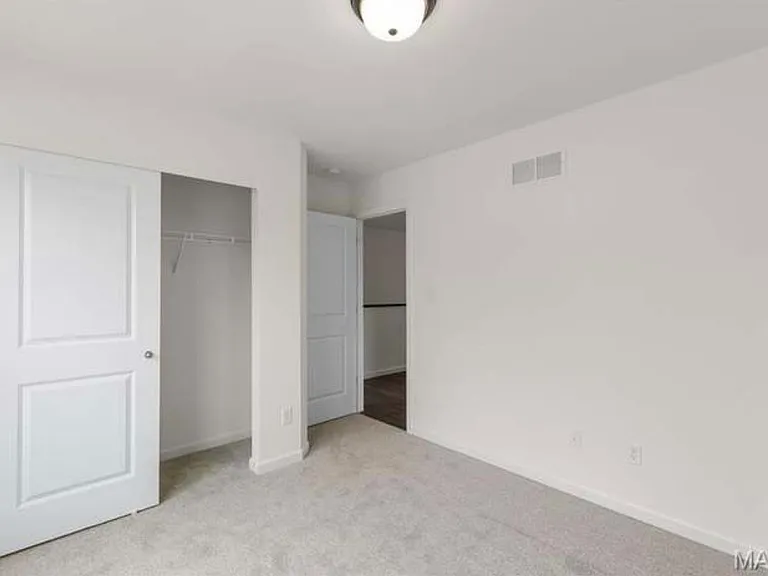 408 Honor Hill Dr — Photo 17