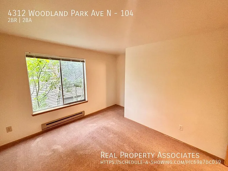 4312 Woodland Park Ave N #104 — Photo 15