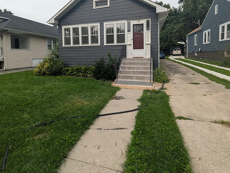 4612 Washington St — Photo 1