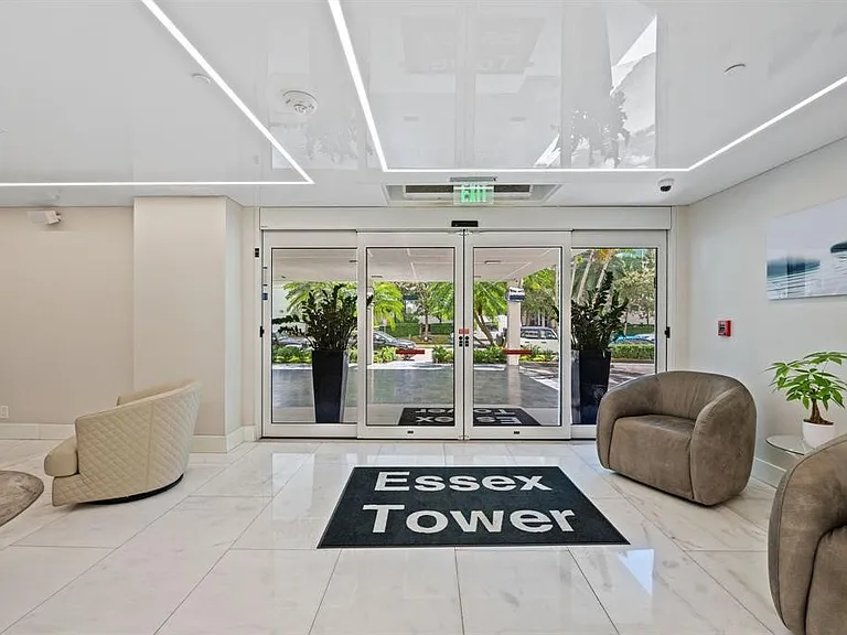340 Sunset Dr #401 — Photo 20