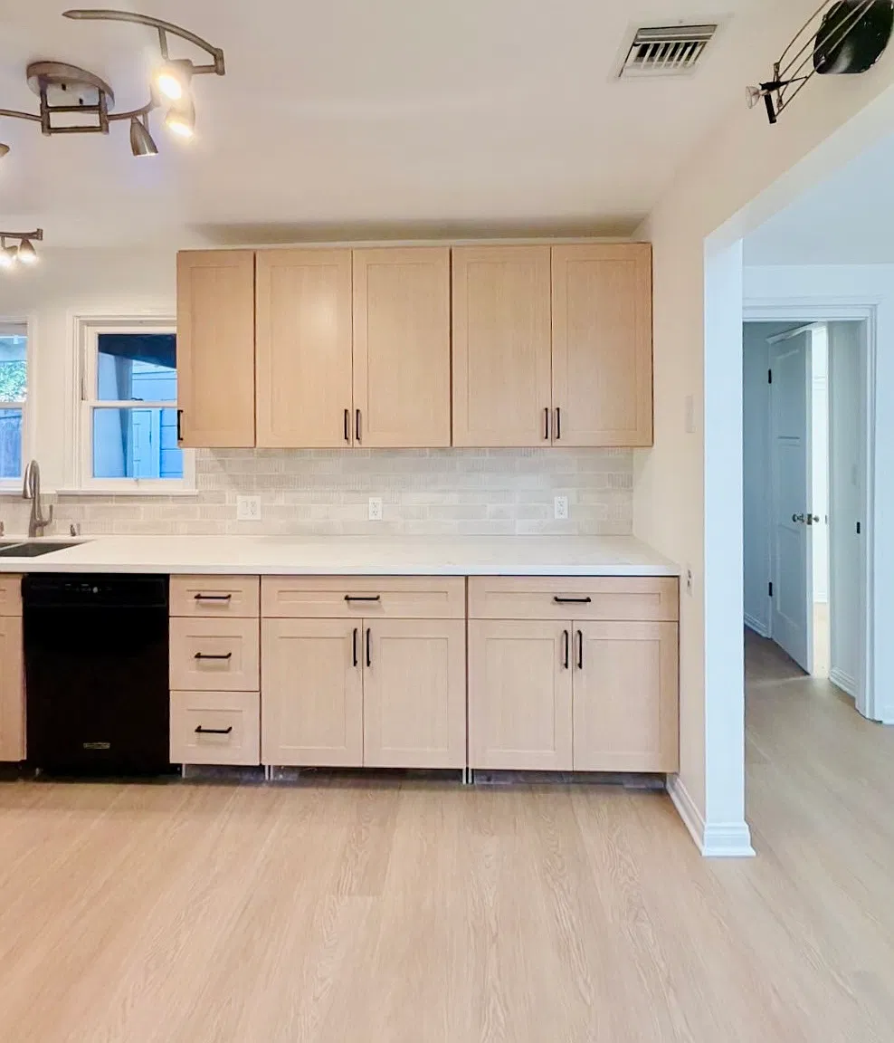 22528 Avenue San Luis — Photo 4