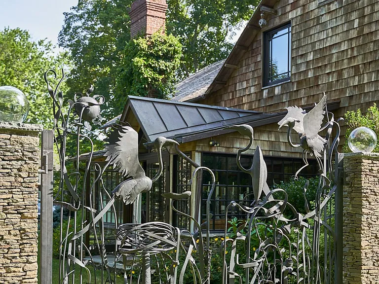 116 Pantigo Rd — Photo 14