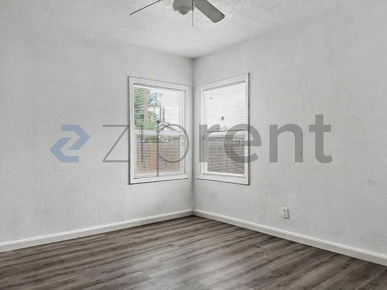 4309 32nd St — Photo 20