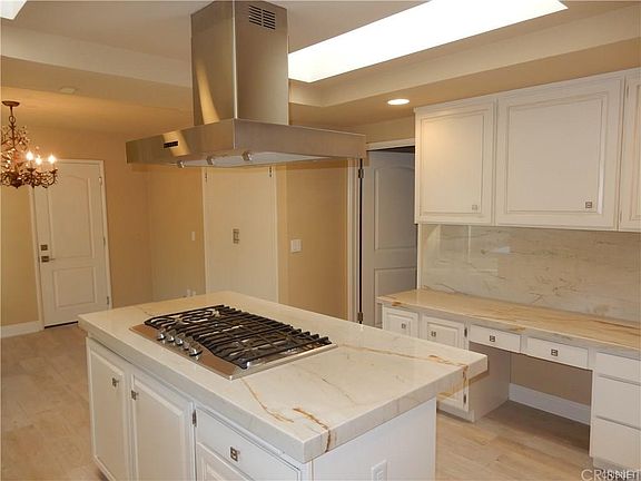 4th image of 23555 Park Belmonte
