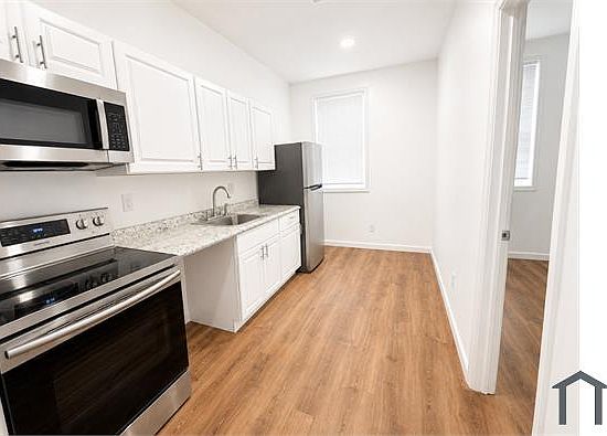 1st image of 318 N Paca St #9