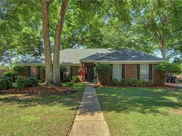 9950 Breckenridge Dr N, Mobile, AL 36608