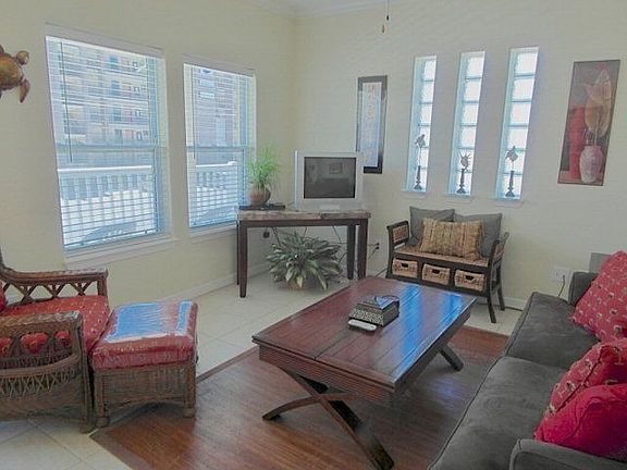 3rd image of 129 E Cora Lee Dr #204