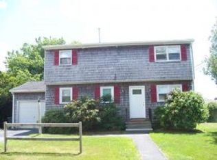 39 Birch St, Narragansett, RI 02882