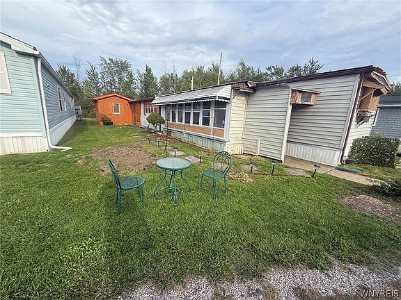 2nd image of 11922 Buckwheat Rd