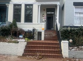 1852 3rd St NW, Washington, DC