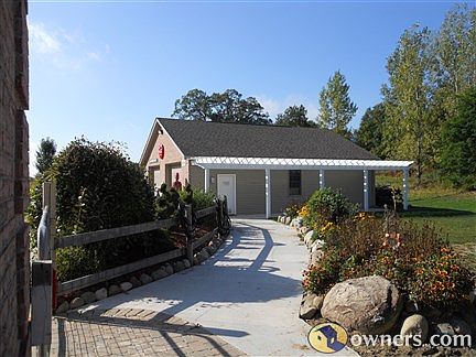 Walkway between garages