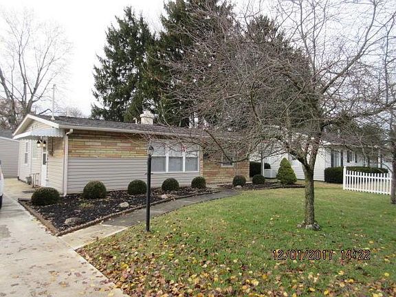 2nd image of 775 Meadow Dr