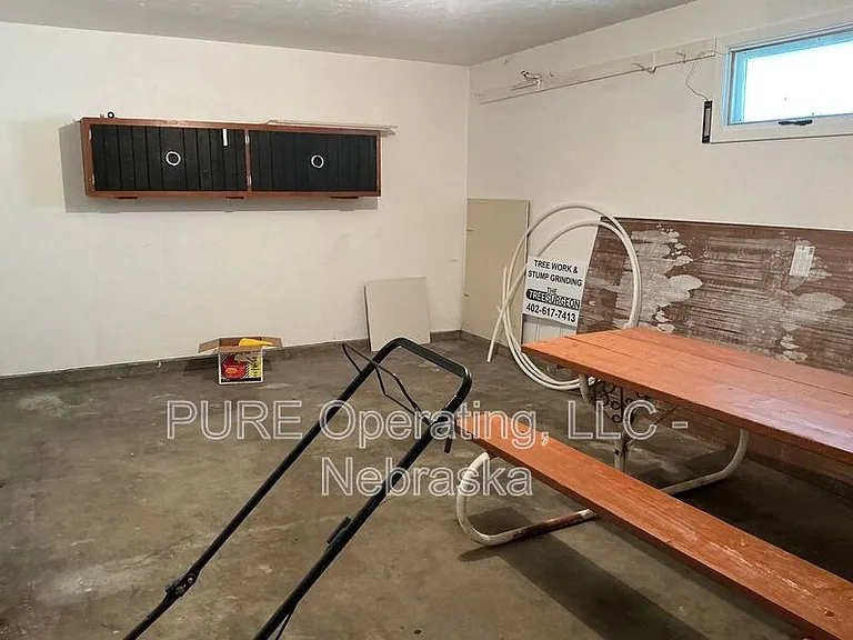 7602 Parker St — Photo 26