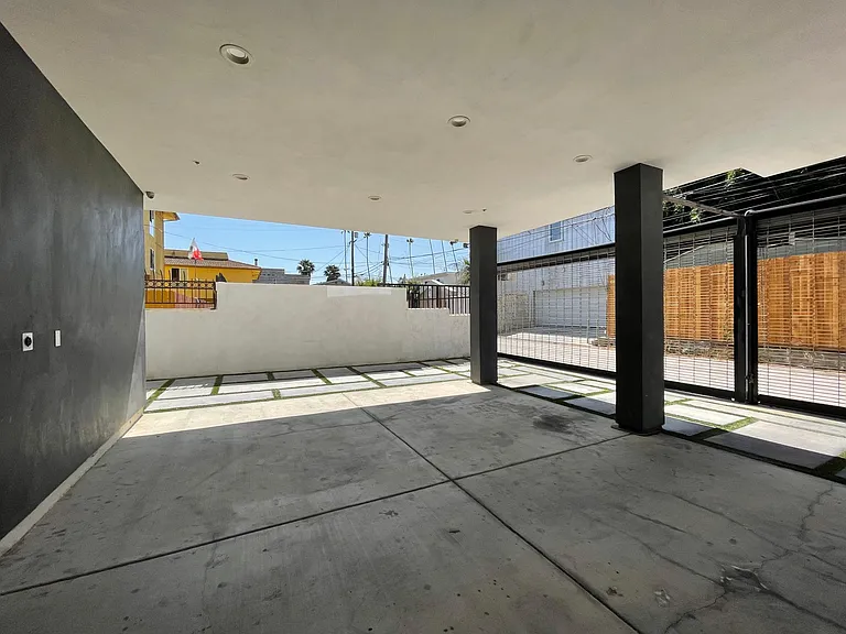 627 Indiana Ave — Photo 22