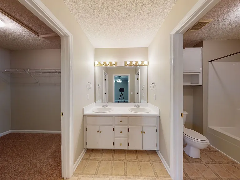 130 Woodmere Dr — Photo 28