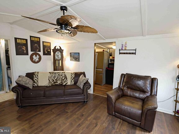 3rd image of 119 Albion Way